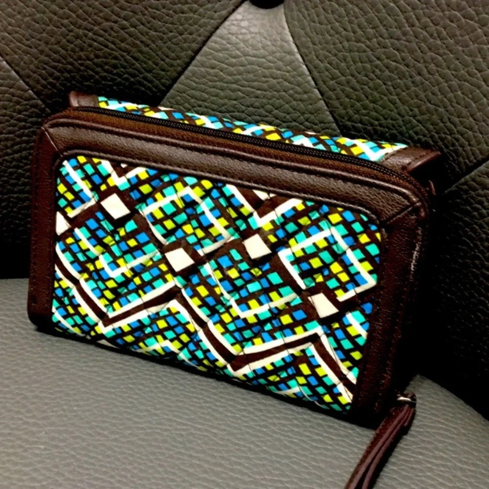 Vera Bradley Wristlet/Wallet/Checkbook Combo 5”x7”